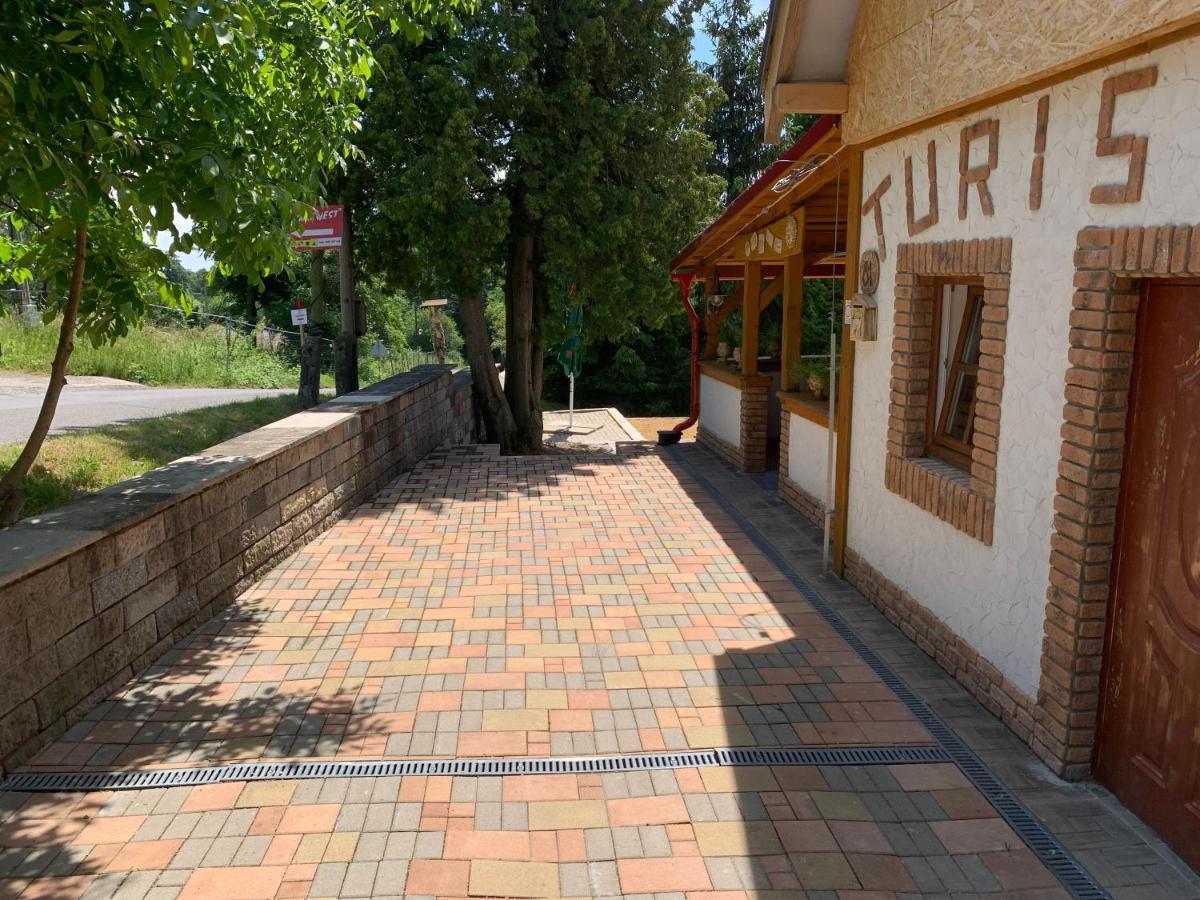 Penzion Turista Banská Štiavnica Dış mekan fotoğraf